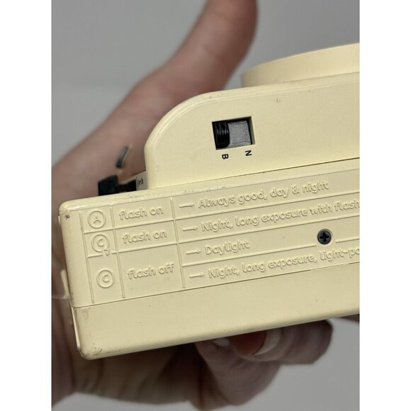 Lomography - Lomo 'Instant Sanremo Edition for Fujifilm Instax Camera Untested - Picture 6 of 12